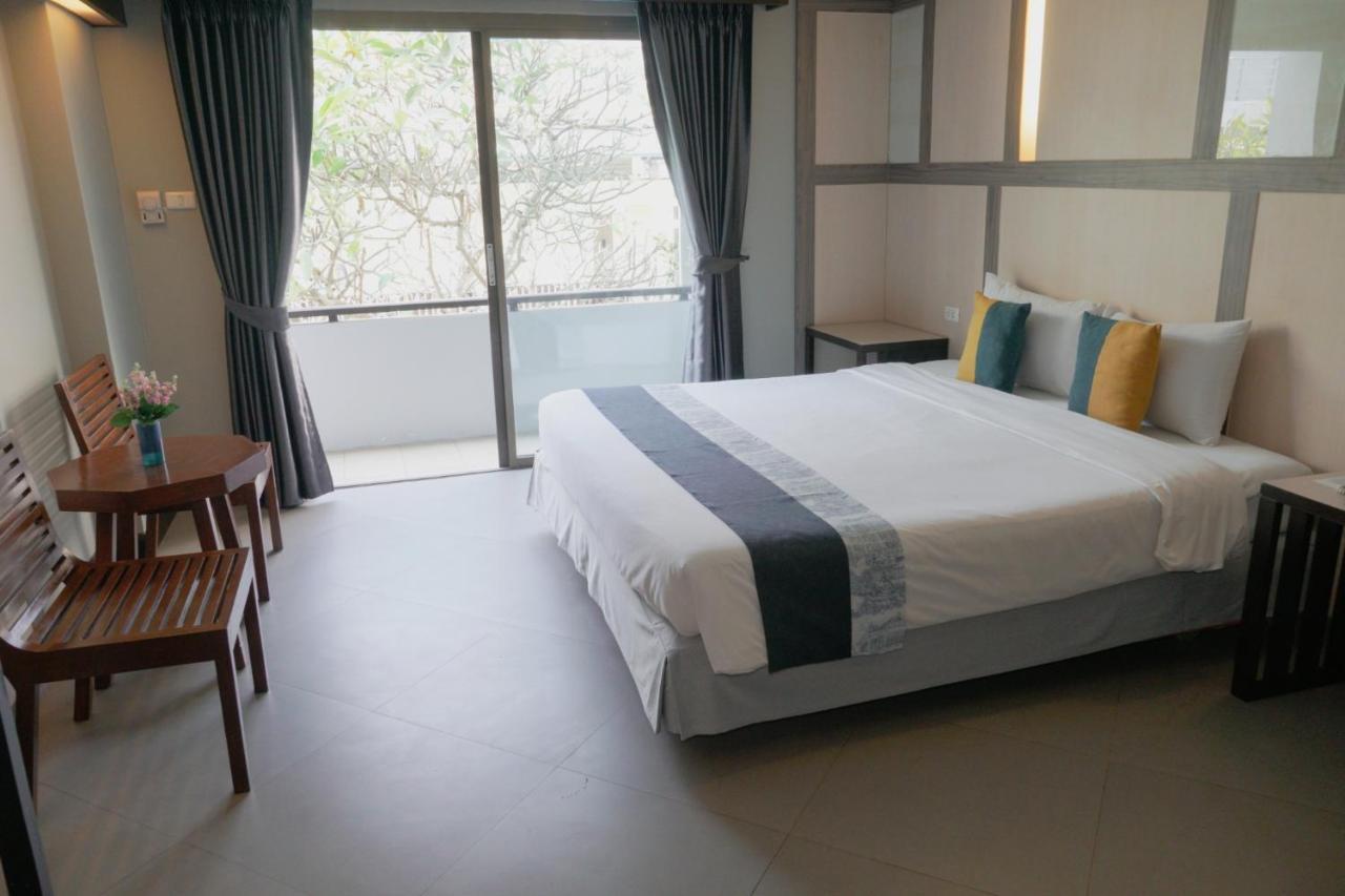 Sea Breeze Jomtien Resort Pattaya Esterno foto